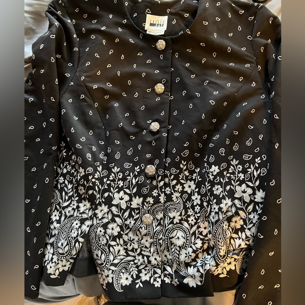 LESLIE FAY SUIT/DRESS JACKET BLACK WITH WHITE‎ PAISLEY/FLORAL 16
